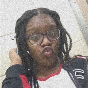 Meet your Posher, Ronyia